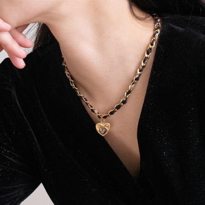 Heart Ribbon Chain Necklace